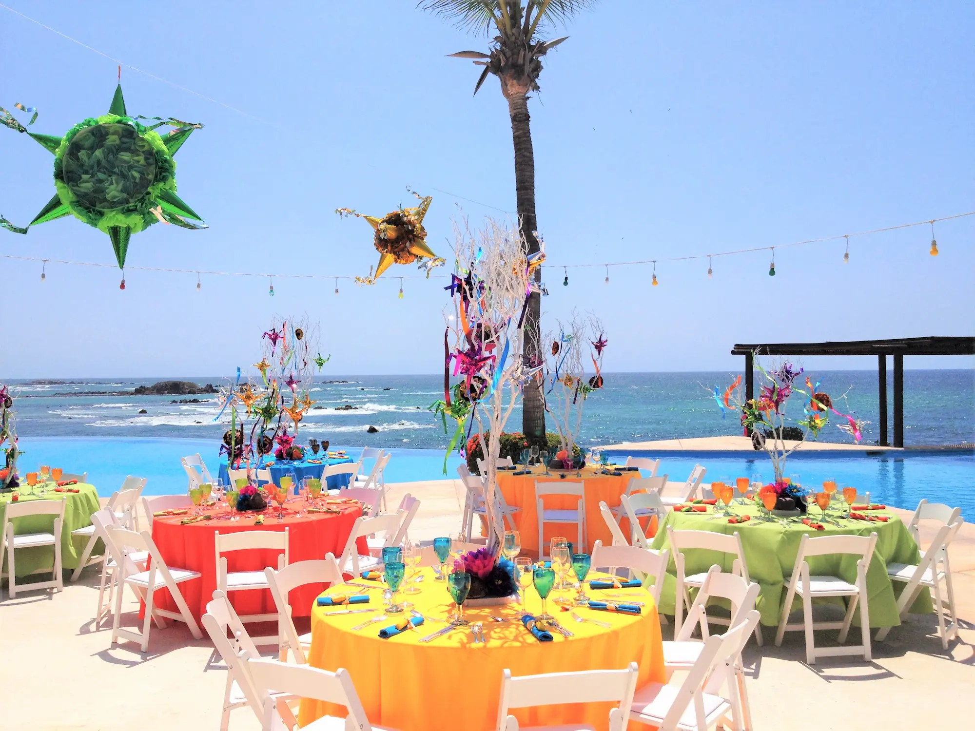 Parties 5 pinata party bg